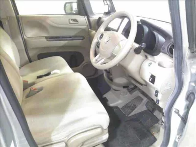 HONDA N BOX +