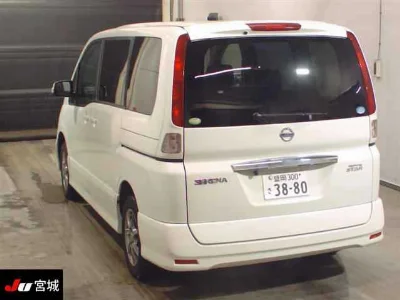 NISSAN SERENA