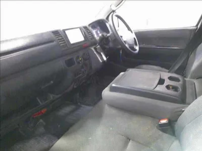 TOYOTA REGIUS VAN