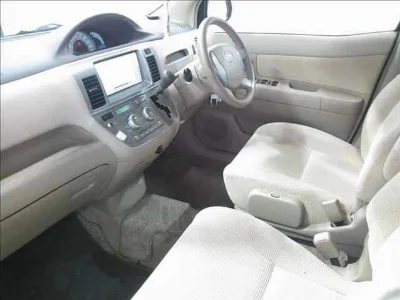 TOYOTA RAUM