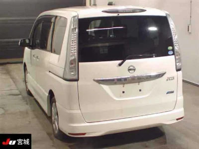 NISSAN SERENA
