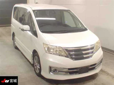 NISSAN SERENA