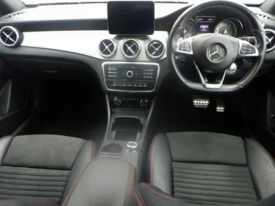 MERCEDES BENZ GLA