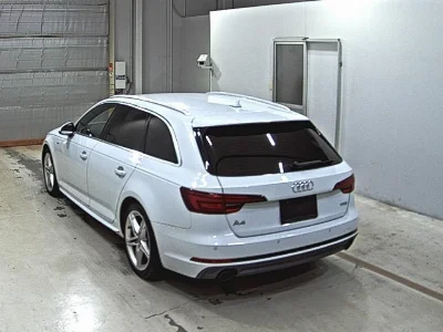 AUDI A4 AVANTE