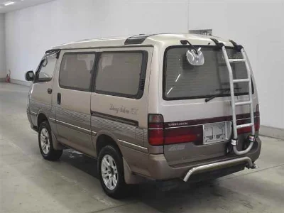 TOYOTA HIACE WAGON