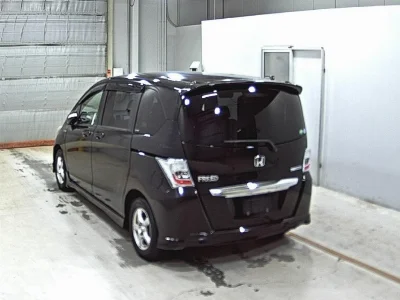 HONDA FREED HYBRID