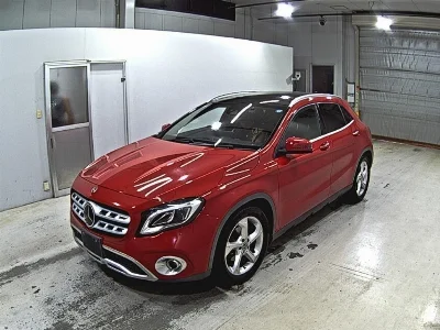 MERCEDES BENZ GLA