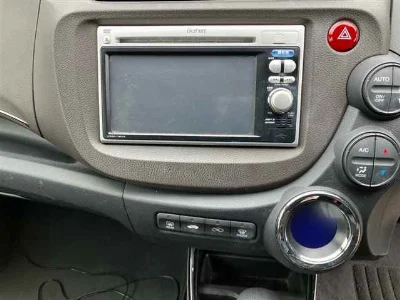 HONDA FIT SHUTTLE HYBRID