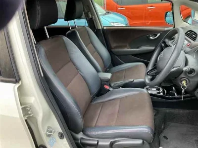 HONDA FIT SHUTTLE HYBRID