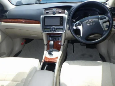 TOYOTA PREMIO