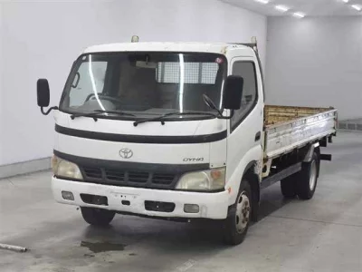 TOYOTA DYNA