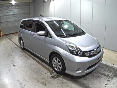 TOYOTA ISIS