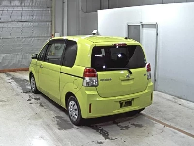 TOYOTA SPADE