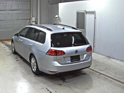 VOLKSWAGEN GOLF VARIANT