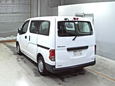 MITSUBISHI DELICA VAN