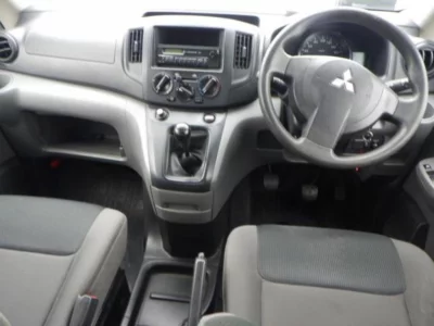 MITSUBISHI DELICA VAN