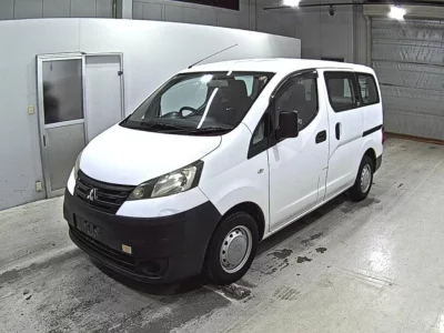 MITSUBISHI DELICA VAN