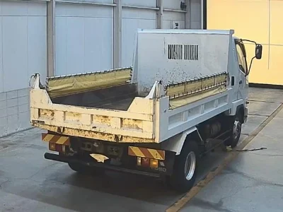 MITSUBISHI FUSO FIGHTER