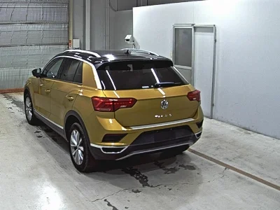 VOLKSWAGEN T-ROC