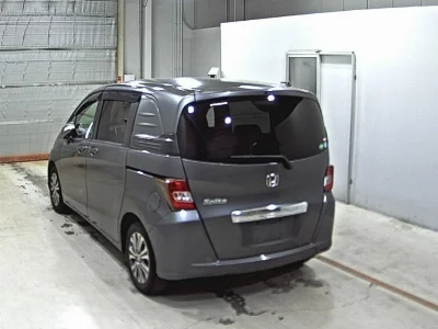 HONDA FREED SPIKE