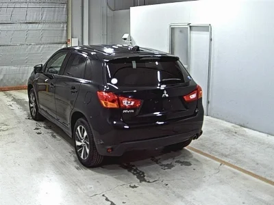 MITSUBISHI RVR
