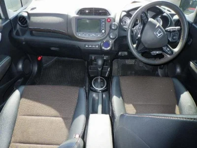 HONDA FIT SHUTTLE HYBRID