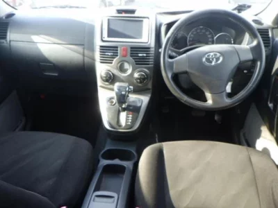 TOYOTA RUSH