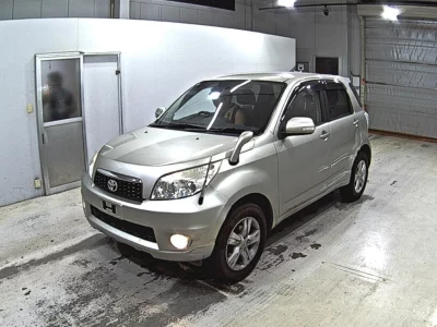 TOYOTA RUSH
