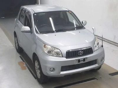 TOYOTA RUSH