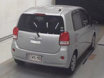 TOYOTA PORTE