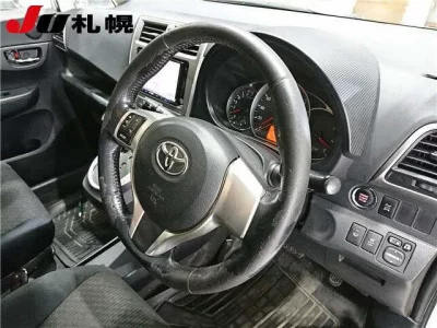 TOYOTA RACTIS