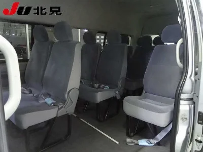 TOYOTA HIACE COMMUTER