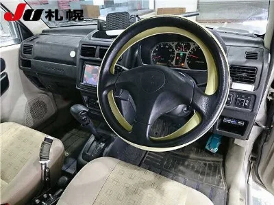 MITSUBISHI PAJERO MINI