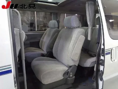 TOYOTA HIACE REGIUS