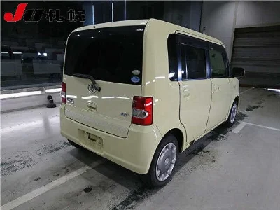 TOYOTA PIXIS SPACE