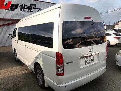 TOYOTA HIACE VAN