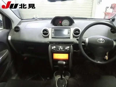 TOYOTA IST