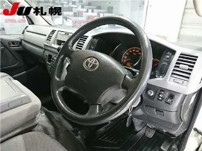 TOYOTA REGIUS VAN