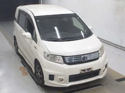HONDA FREED SPIKE