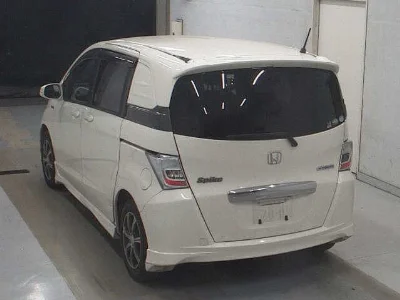HONDA FREED SPIKE