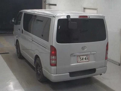 TOYOTA REGIUS VAN