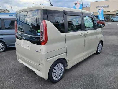 MITSUBISHI EK SPACE