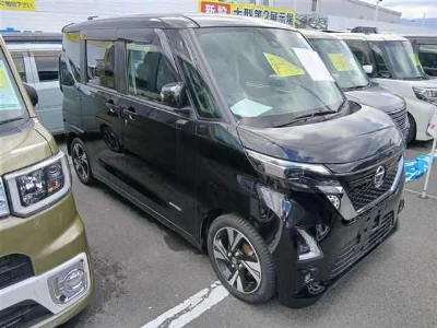 NISSAN ROOX