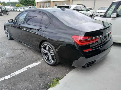 BMW 7 SERIES