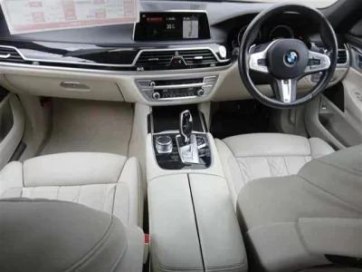 BMW 7 SERIES
