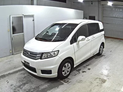 HONDA FREED SPIKE