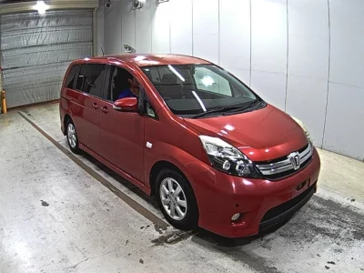 TOYOTA ISIS
