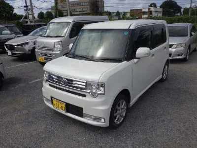 TOYOTA PIXIS SPACE