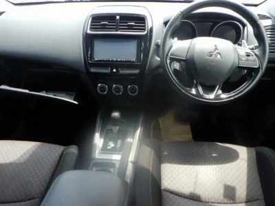 MITSUBISHI RVR
