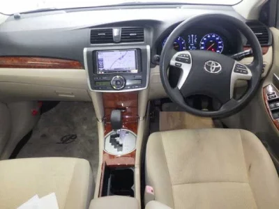 TOYOTA PREMIO